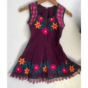 40—INDIAN/ PAKISTANI SLEEVELESS DRESS